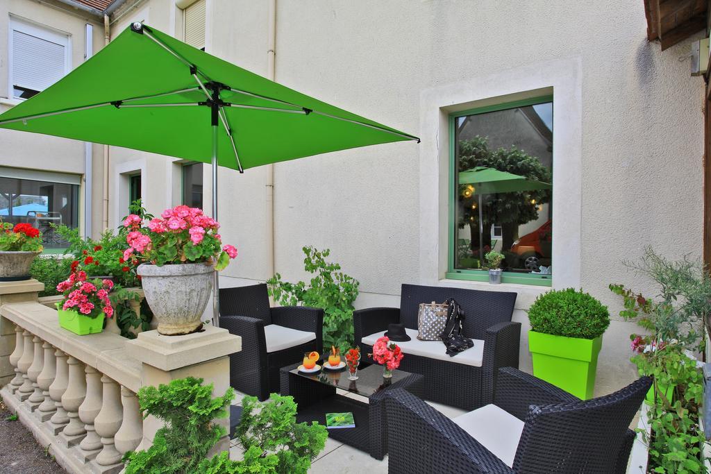 Hotel Logis Hotel-restaurant Les Voyageurs
