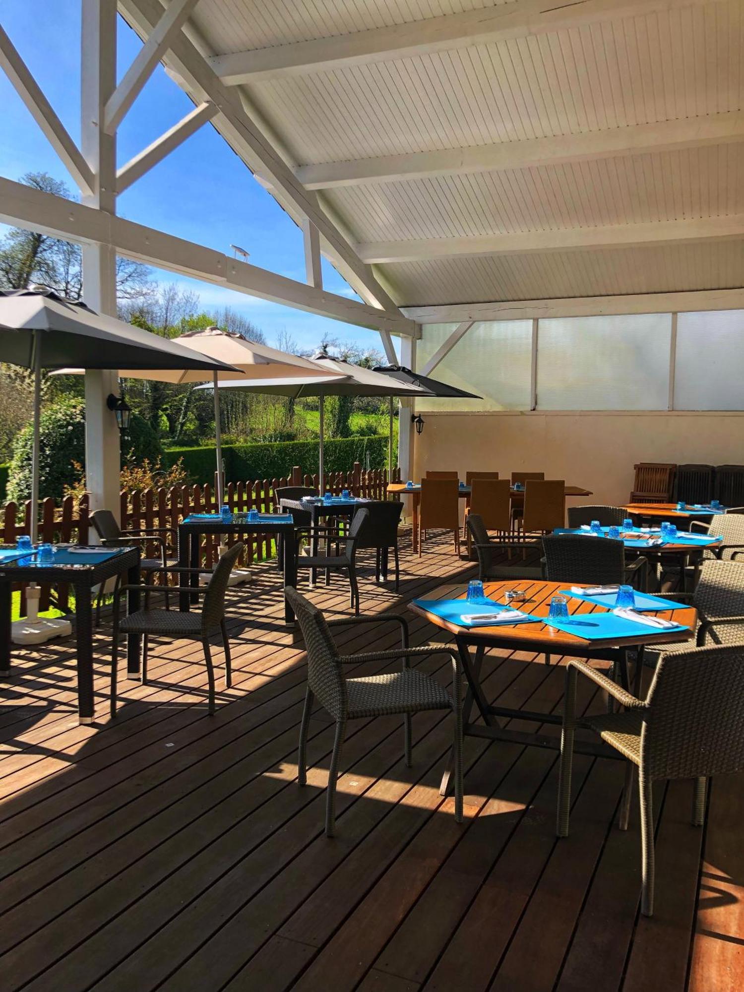 Logis Hotel-restaurant Les Voyageurs