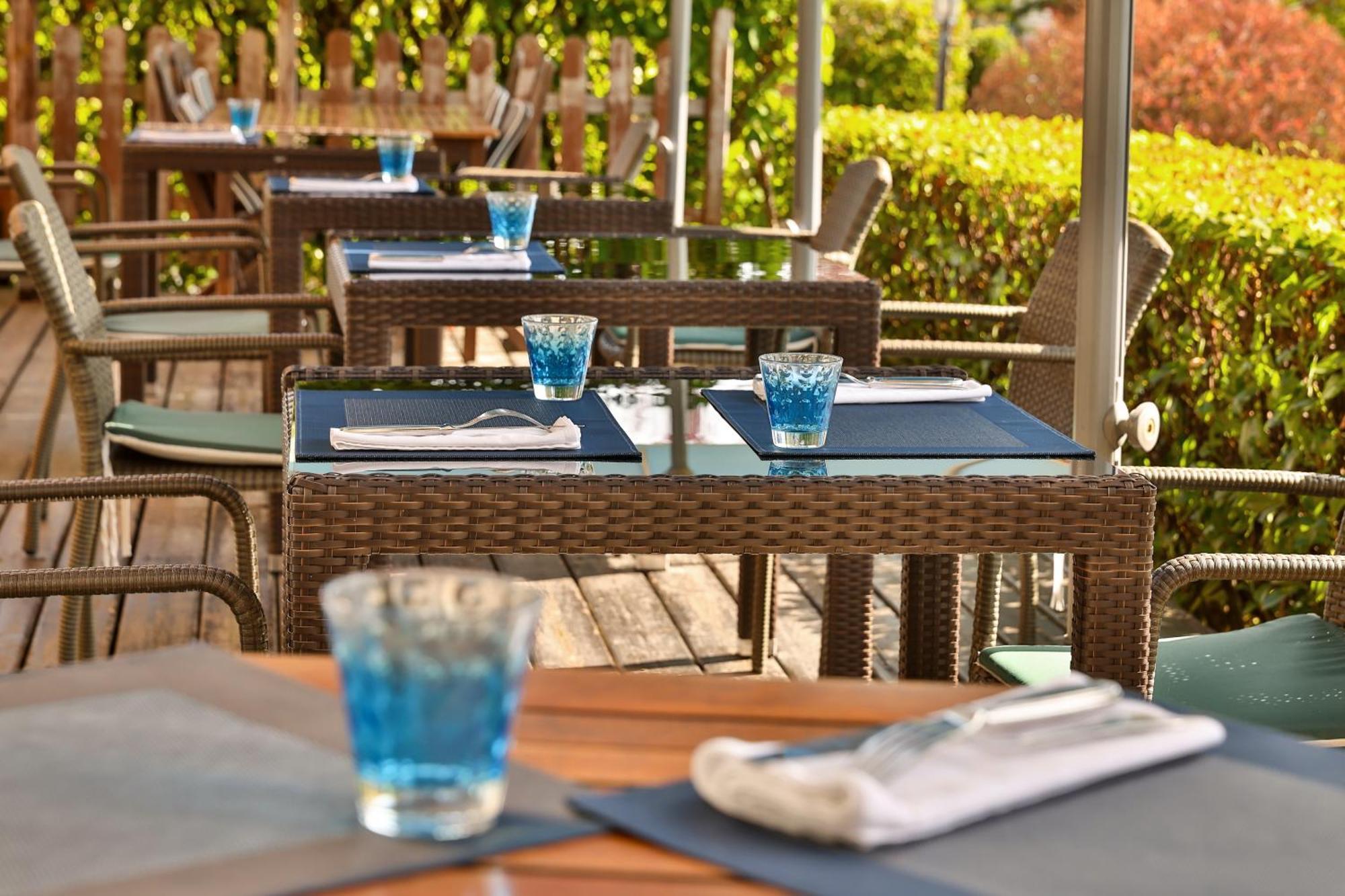 Hotel Logis Hotel-restaurant Les Voyageurs